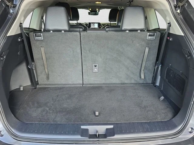 Used 2020 Magnetic Gray Metallic Toyota XLE image 13