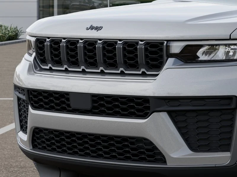 New 2026 Silver Zynith Exterior Paint Jeep Laredo image 63