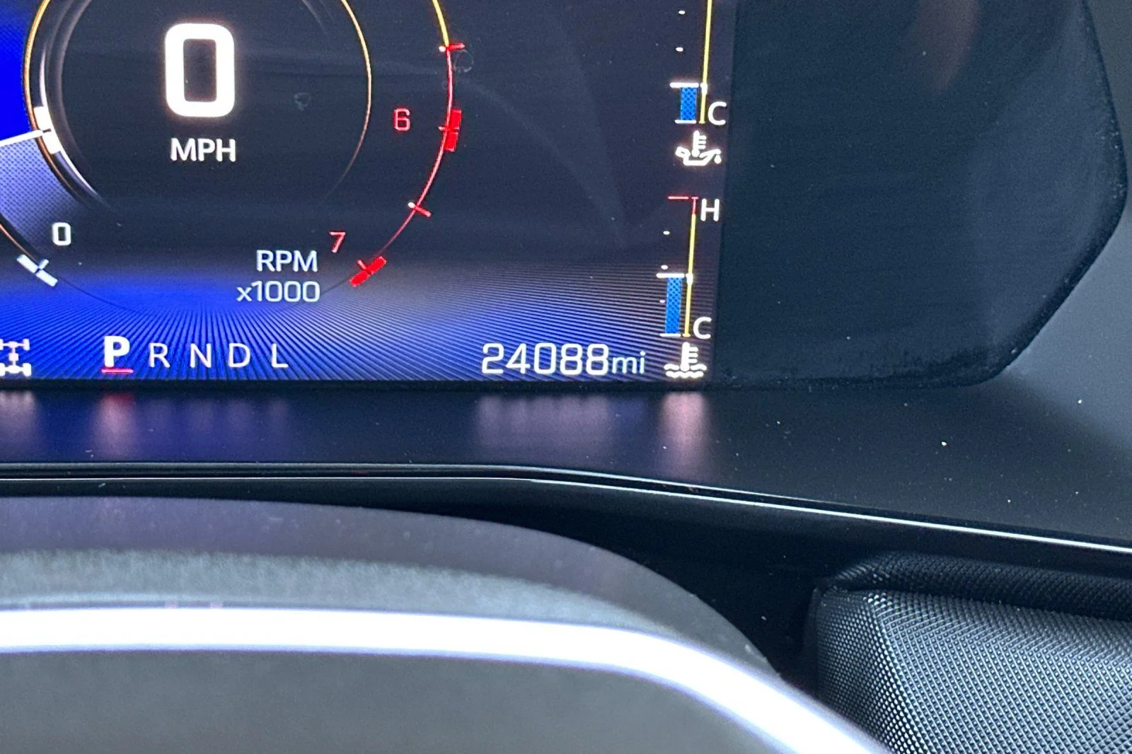 Used 2023 Gray Chevrolet Z71 image 23
