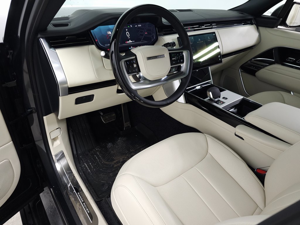 2025 Land Rover Range Rover SE - Photo 16