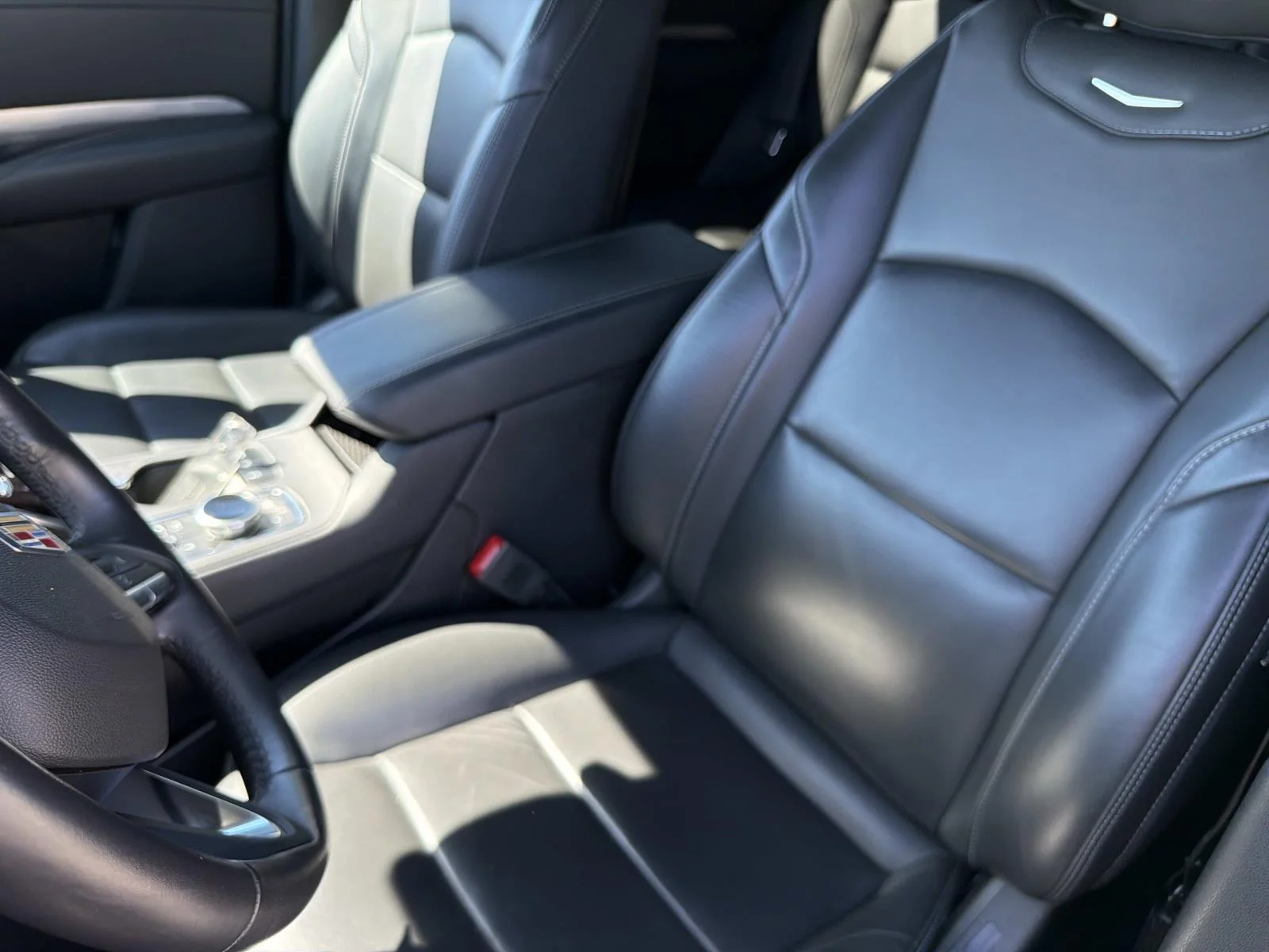 2024 Cadillac XT4 Premium Luxury - Photo 21