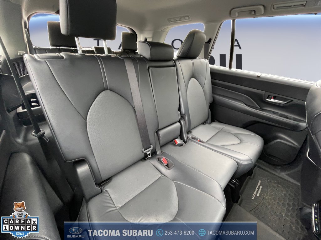 Used 2026  Toyota XLE image 18