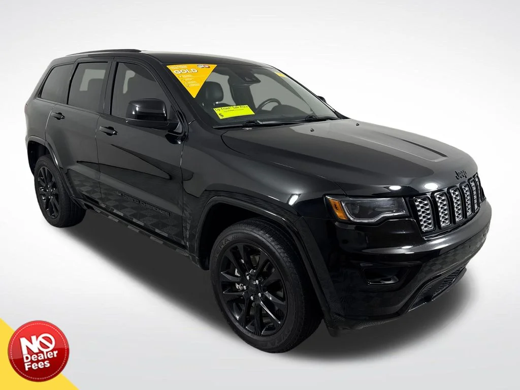 Used 2022 Black Jeep Laredo X image 1
