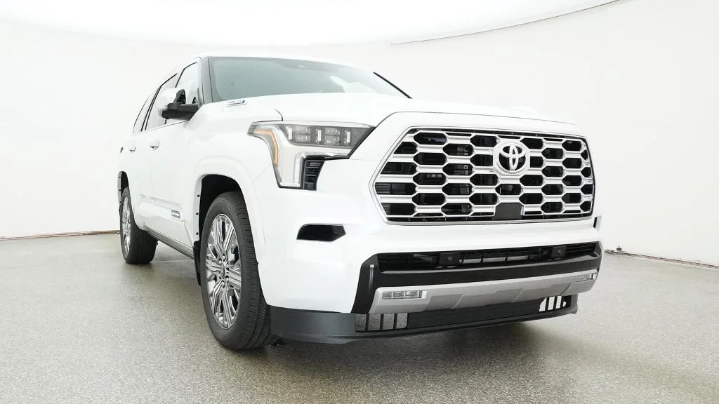New 2026 Wind Chill Pearl Toyota Capstone image 7