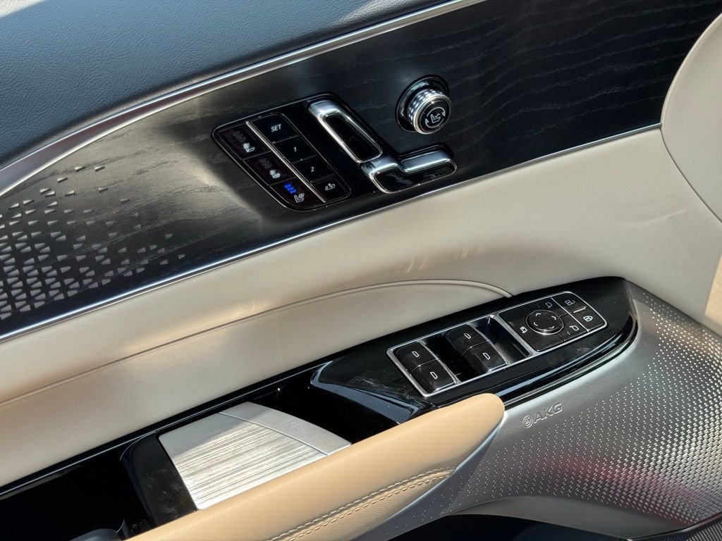 2025 Cadillac LYRIQ Luxury 3 - Photo 20