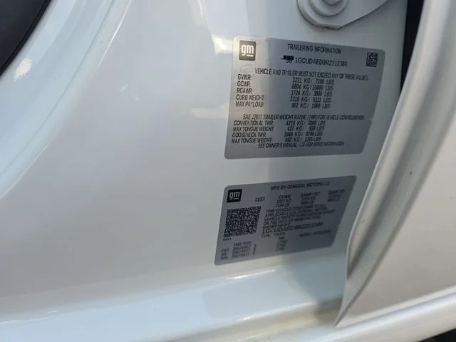 Used 2024 White Chevrolet WT image 38