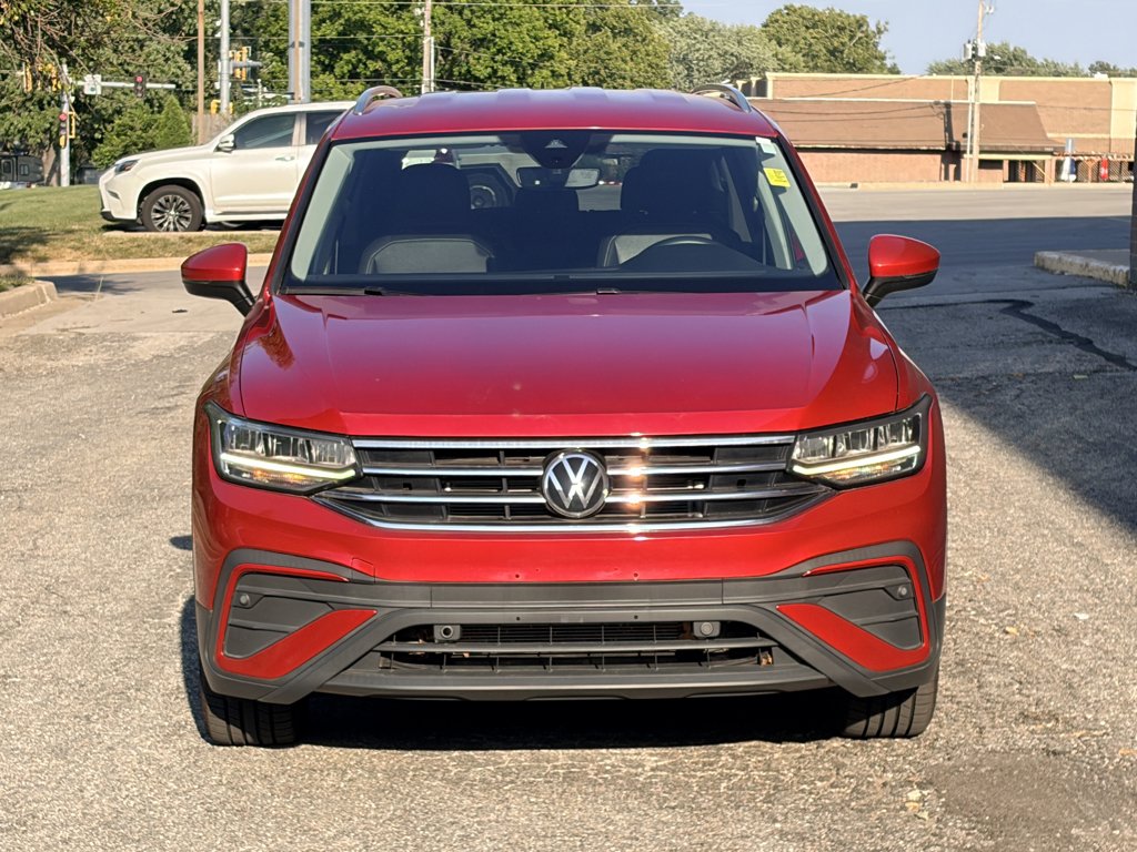 Used 2023 Kings Red Metallic Volkswagen SE image 8