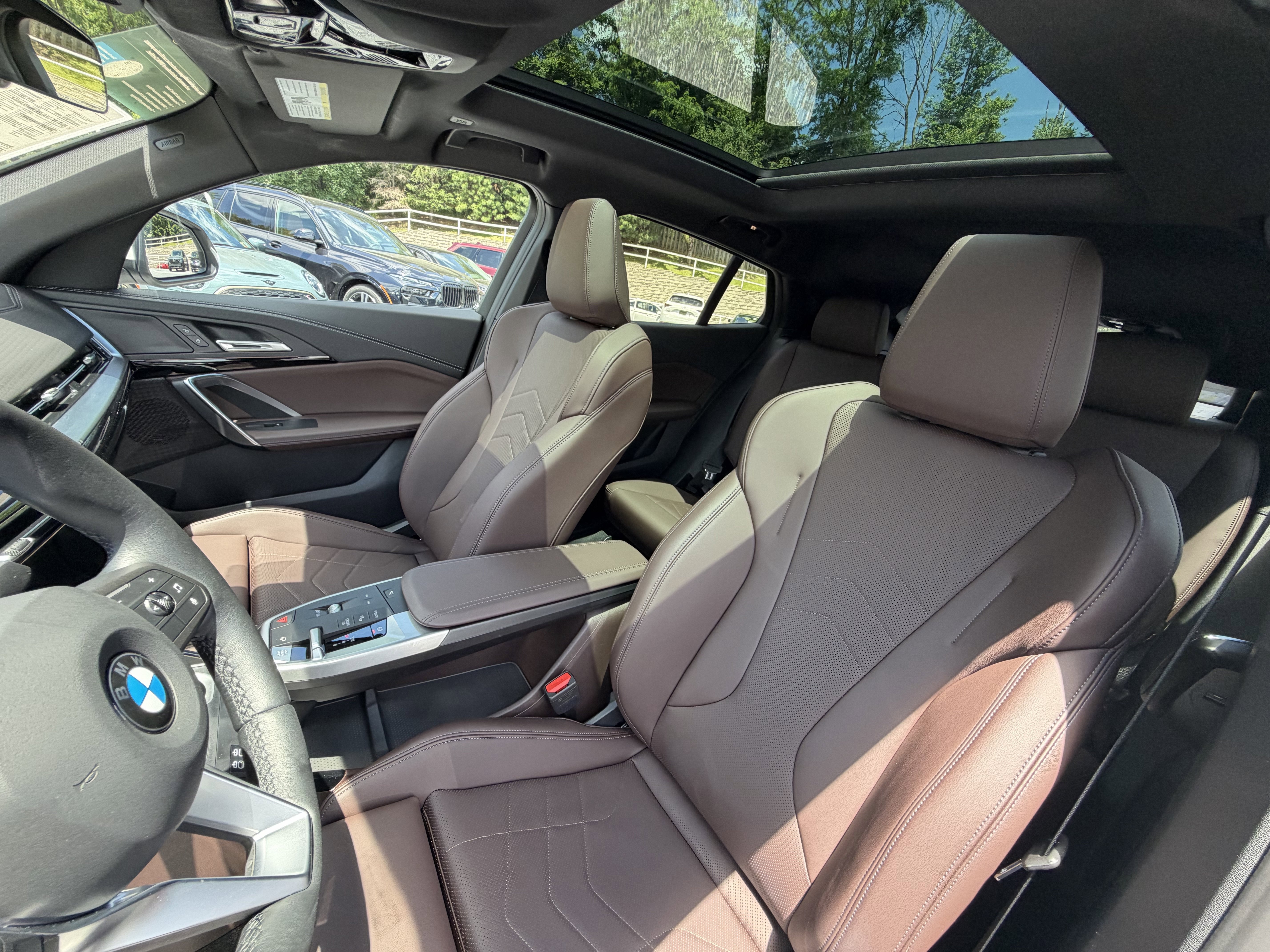 Certified Used 2025 Mineral White Metallic BMW xDrive28i image 9