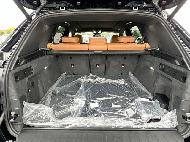 New 2026 Black BMW sDrive40i image 21