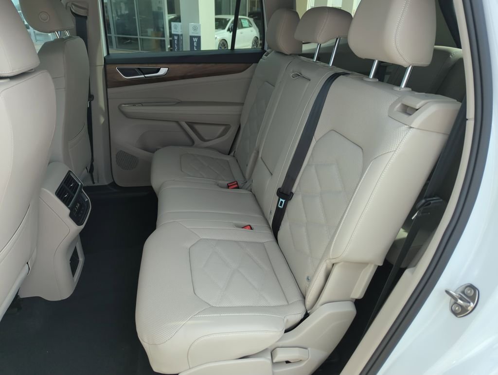 New 2026 White/off-white Volkswagen 2.0T SE image 28
