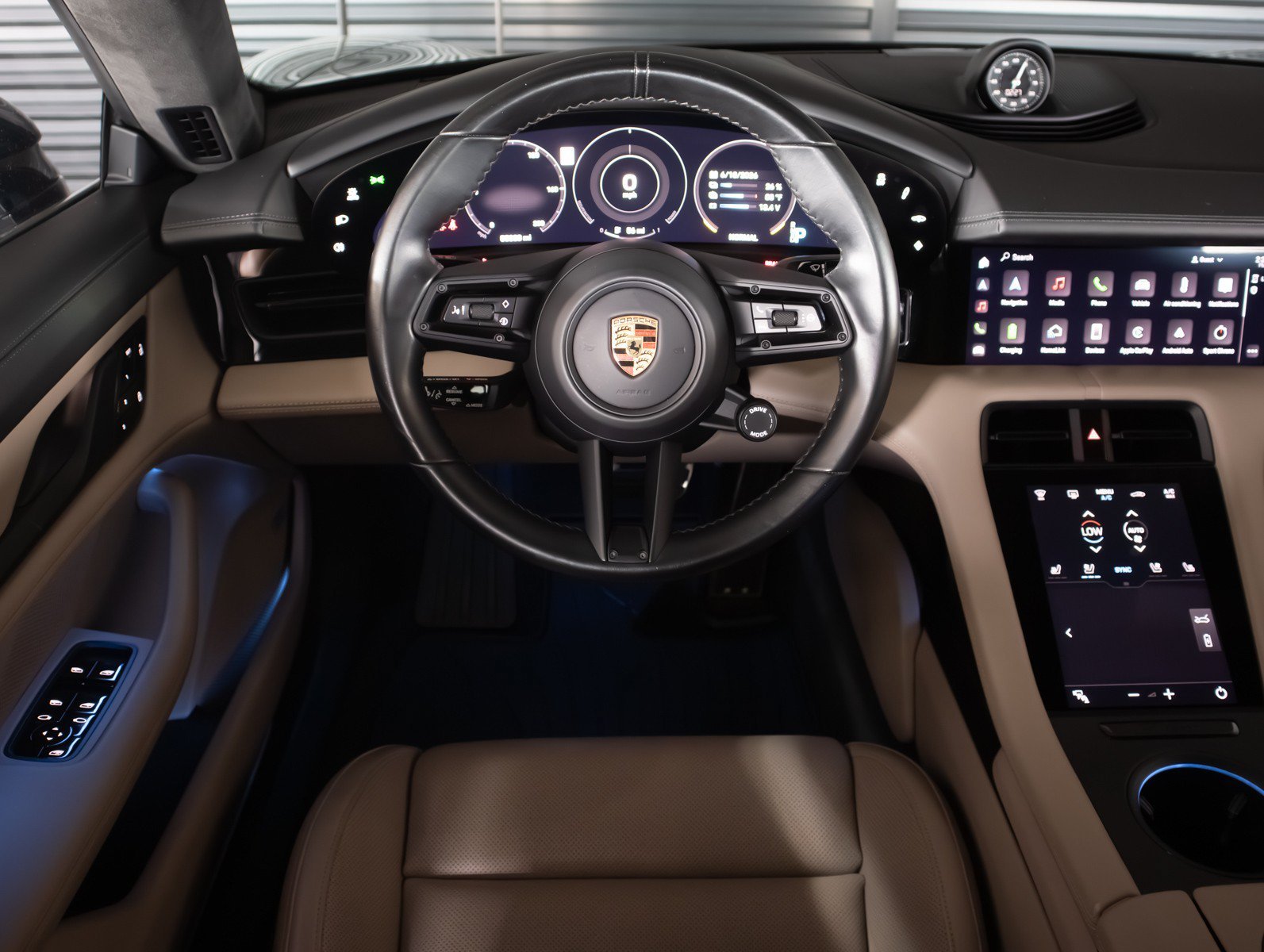 Used 2021 Volcano Grey Metallic Porsche Turbo image 15