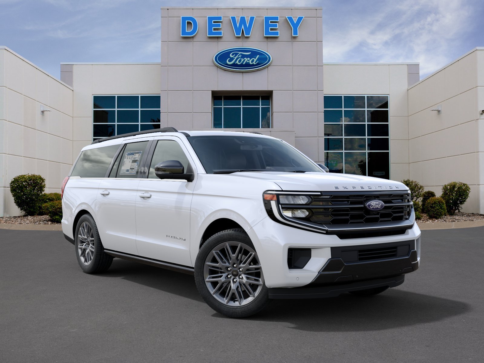 New 2027 Star White Metallic Tri-Coat Ford Platinum image 4