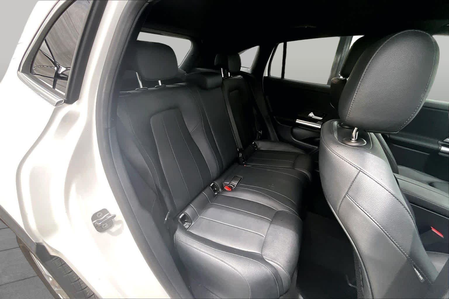 Used 2023 Polar White Mercedes-Benz GLA 250 image 20