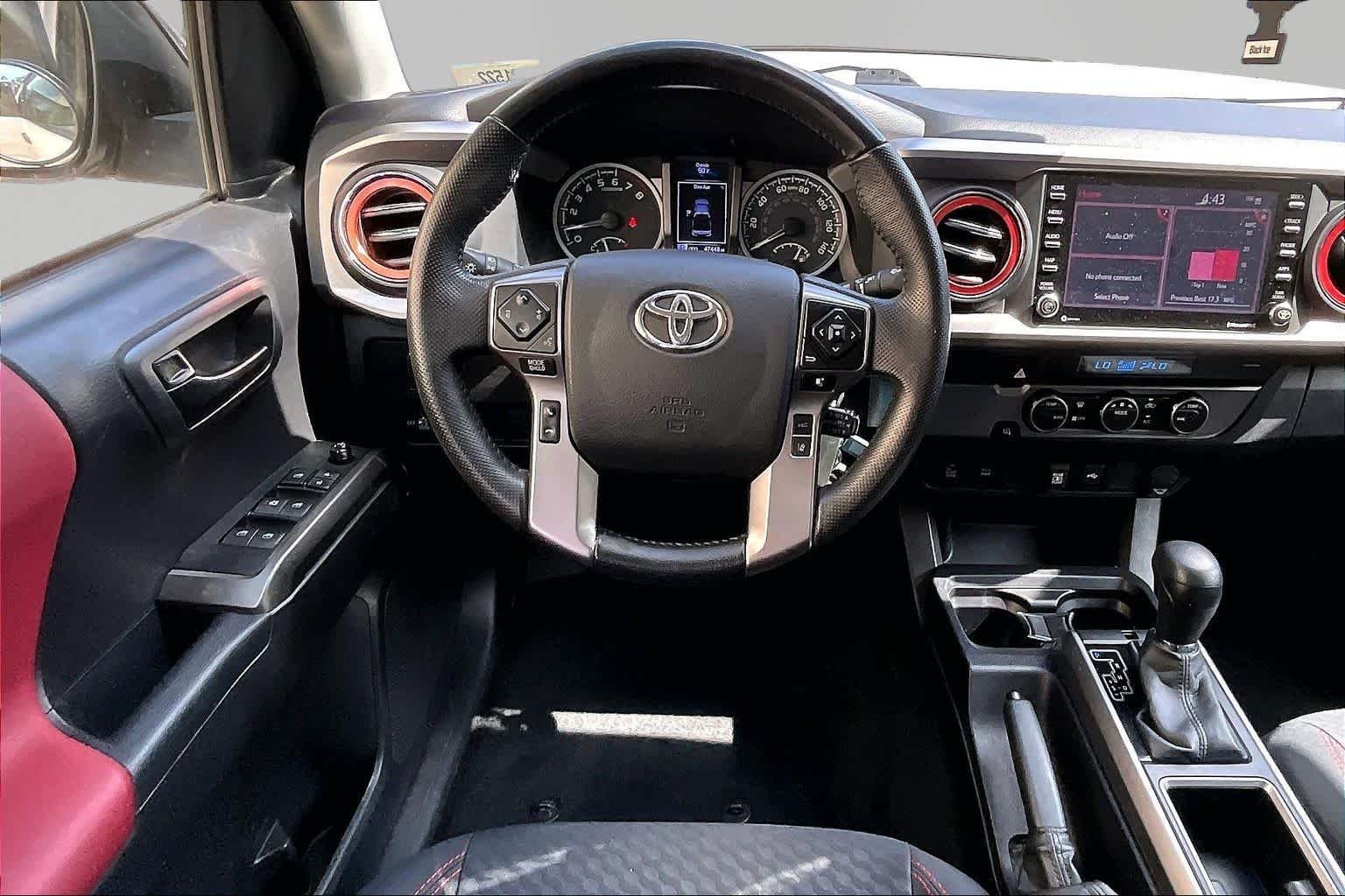 Used 2022 White Toyota SR5 image 6