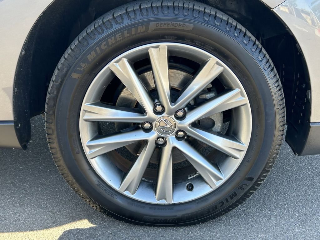 Used 2013 Gray Lexus 350 image 9