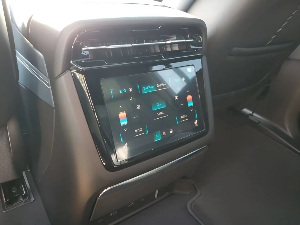 2026 Cadillac Escalade IQL Premium Sport - Photo 31