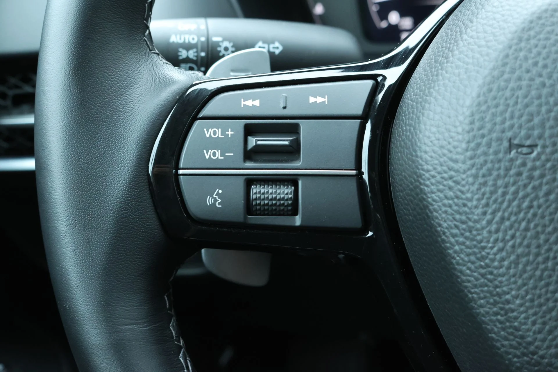 2026 Acura ADX Base - Photo 9