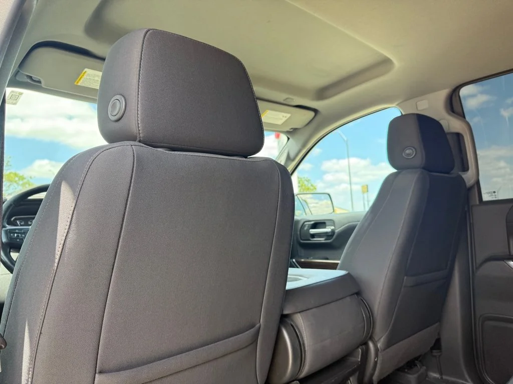 Used 2022 Gray GMC Elevation image 18
