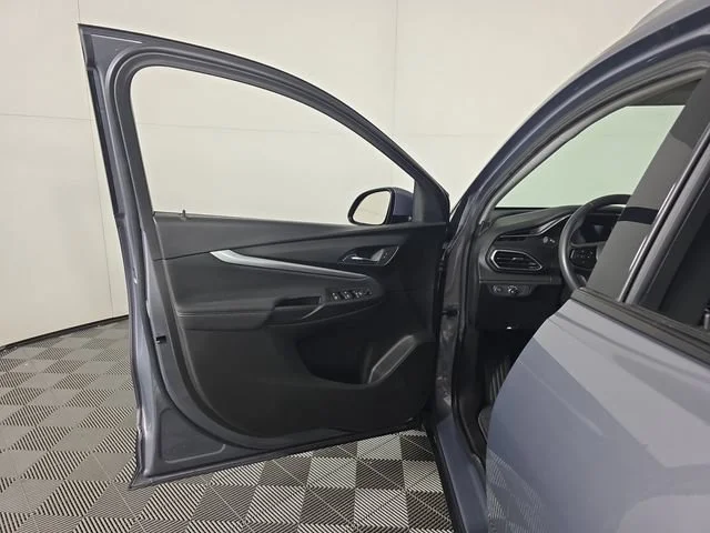 Used 2023 GRAY GHOST METALLIC Chevrolet LT image 20