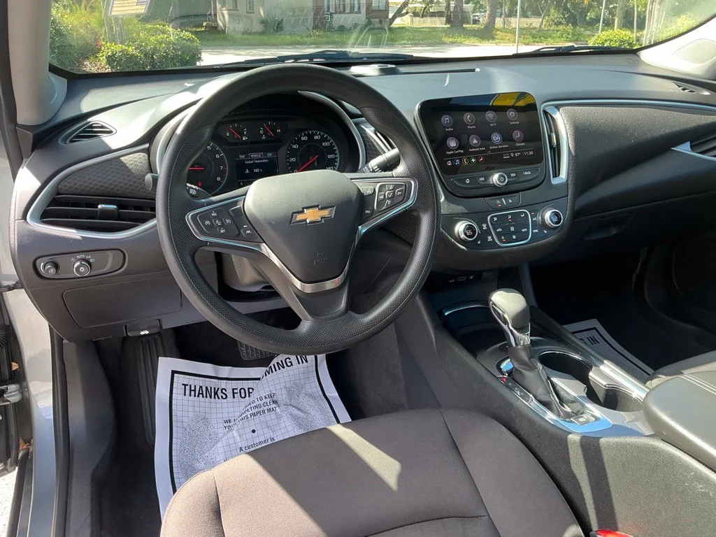 Used 2024 Gray Chevrolet LT image 28