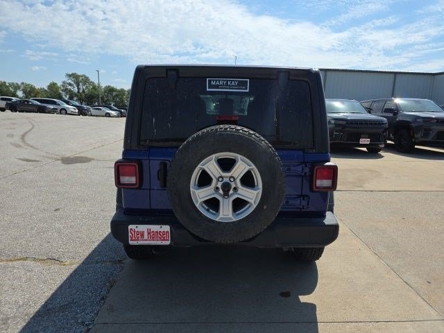 Used 2020 Ocean Blue Metallic Clearcoat Jeep Sport S image 6