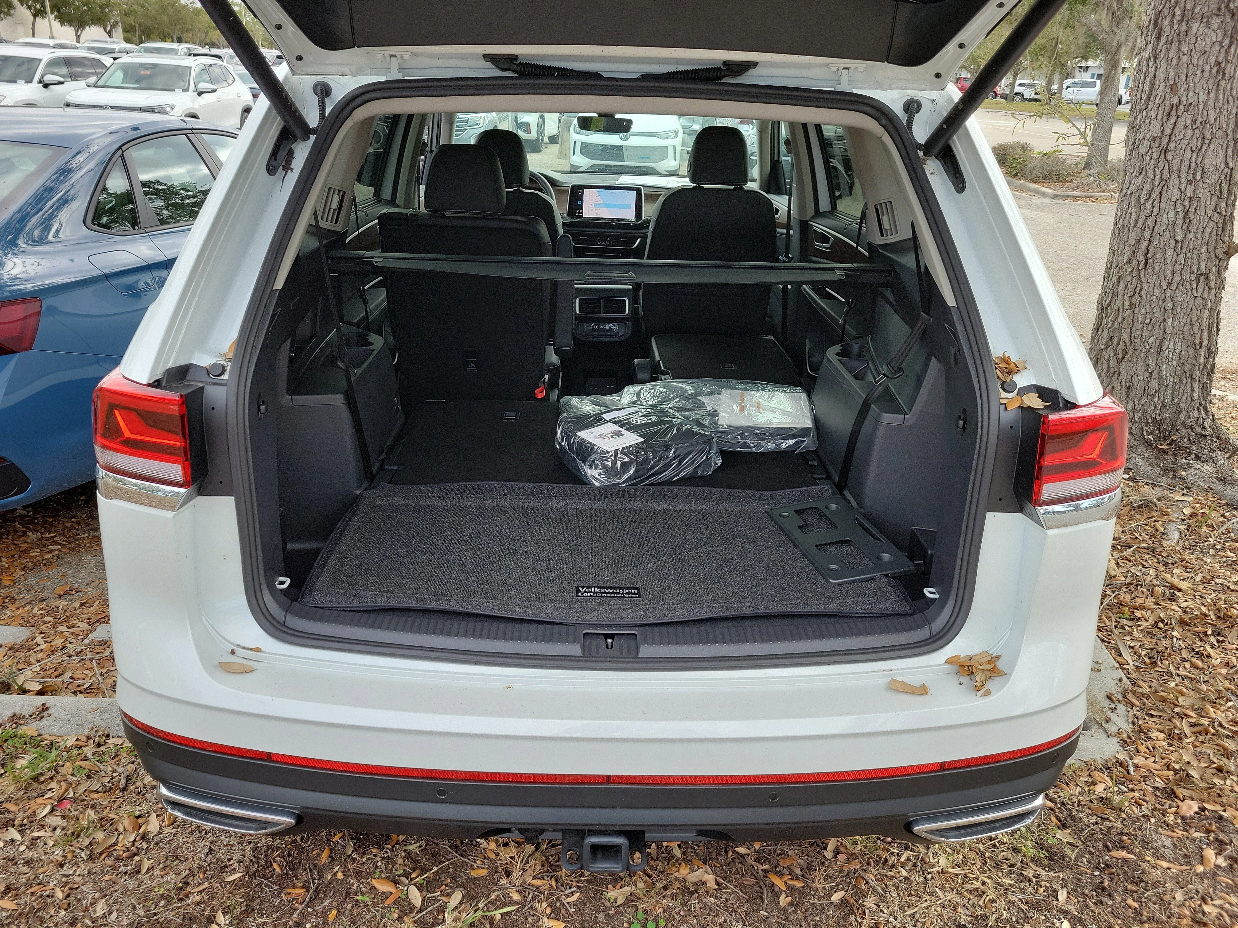 2026 Volkswagen Atlas SE w/Tech - Photo 12
