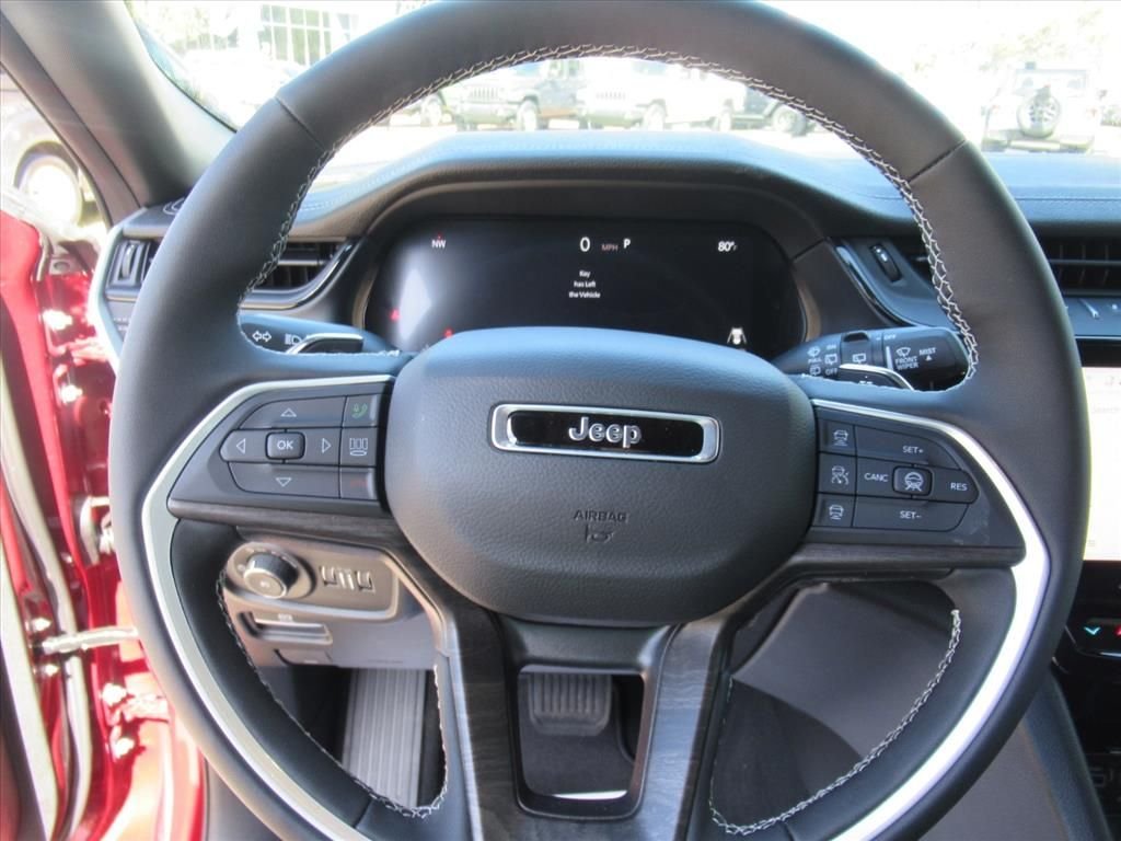 New 2026 Velvet Red Pearl-Coat Exterior Paint Jeep Limited image 22