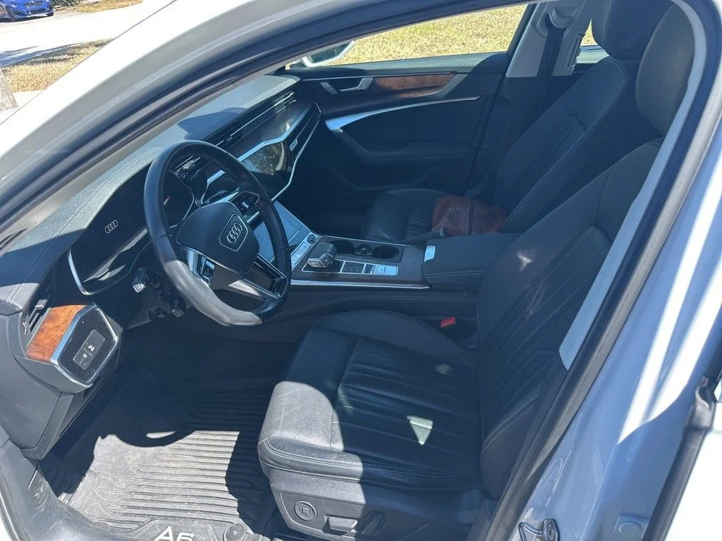 Used 2019 White Audi 3.0T Prestige image 2