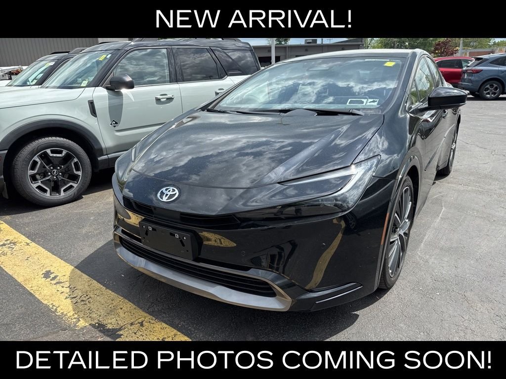 2024 Toyota Prius Limited FWD's photo