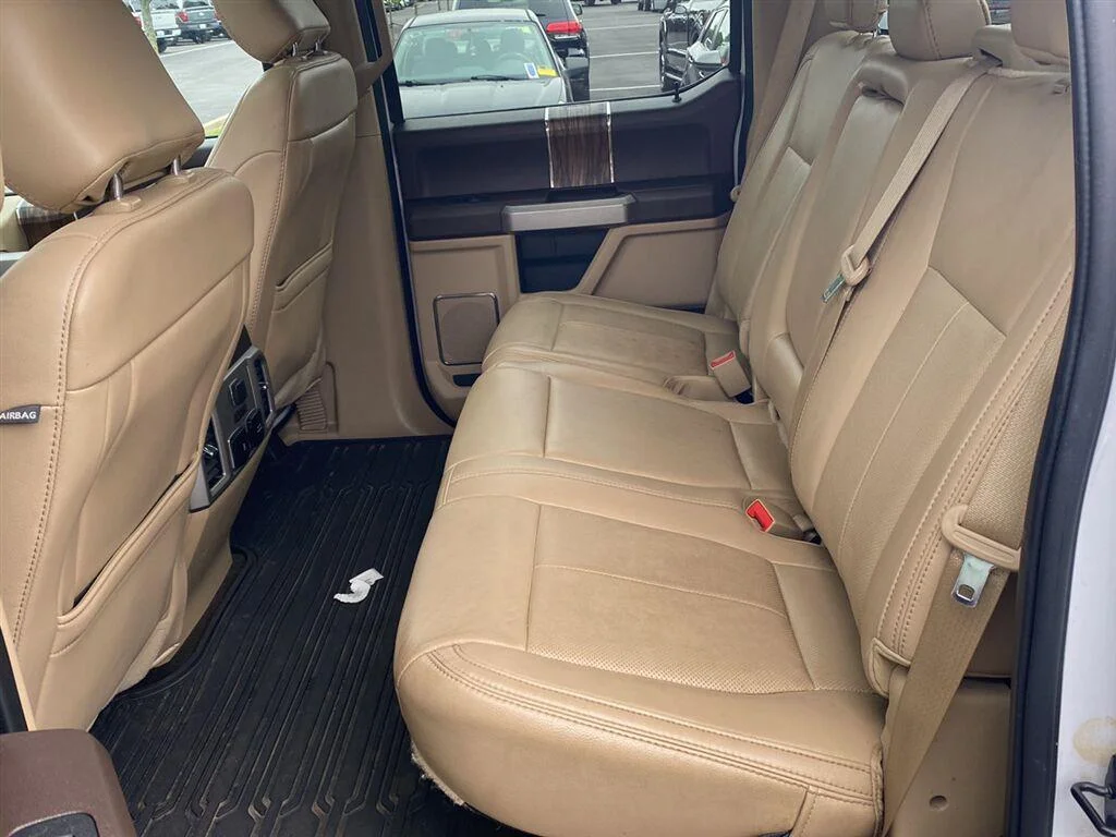 Used 2020 Oxford White Ford LARIAT image 14