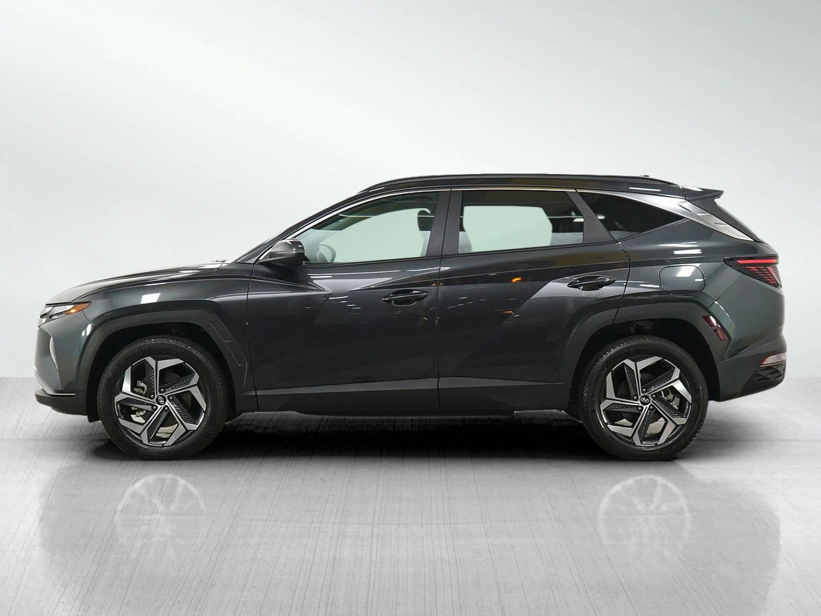 Used 2023 Hyundai Tucson SEL with VIN 5NMJFCAE3PH264709 for sale in Minneapolis, Minnesota