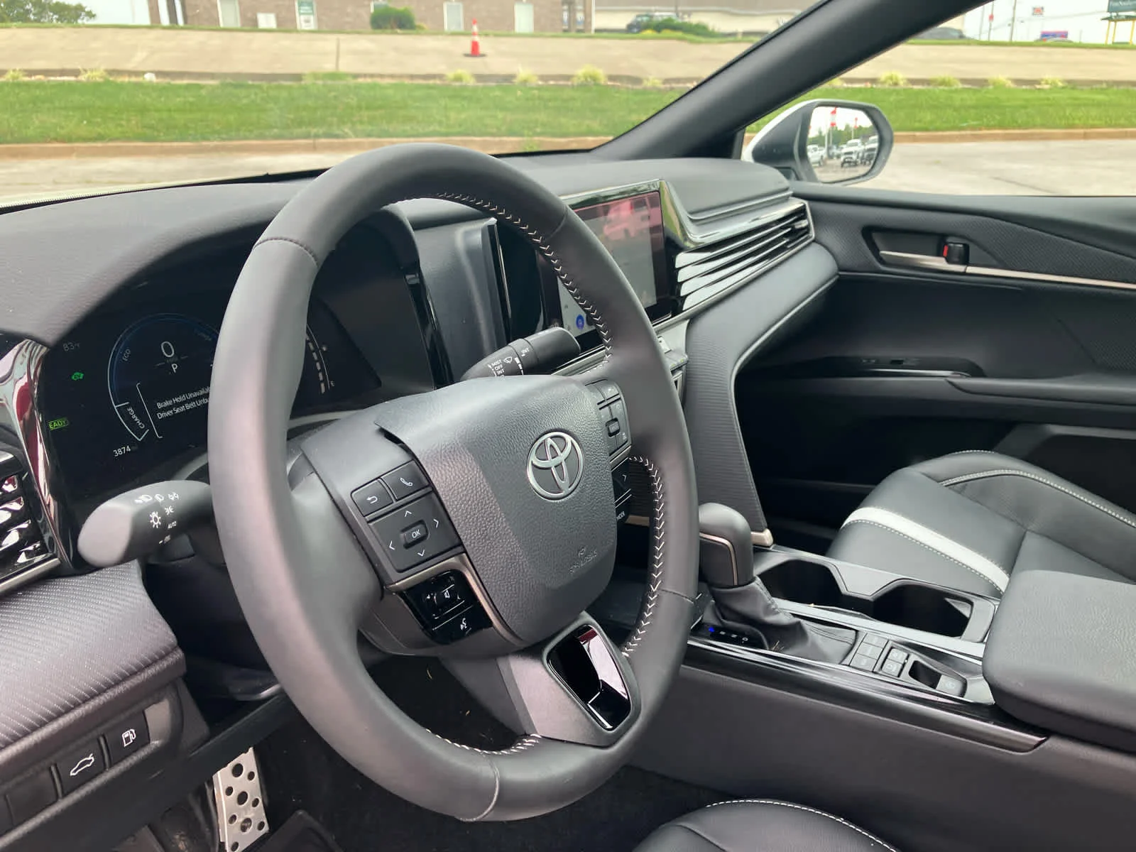 Certified Used 2026 Ice Cap Toyota SE image 11