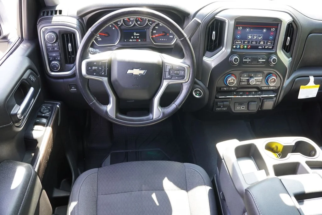 Used 2019 Silver Ice Metallic Chevrolet LT image 20
