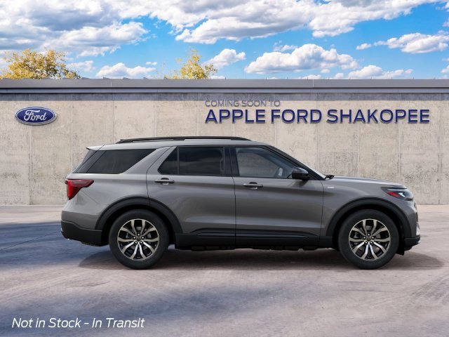 New 2027 Gray Ford ST-Line image 2
