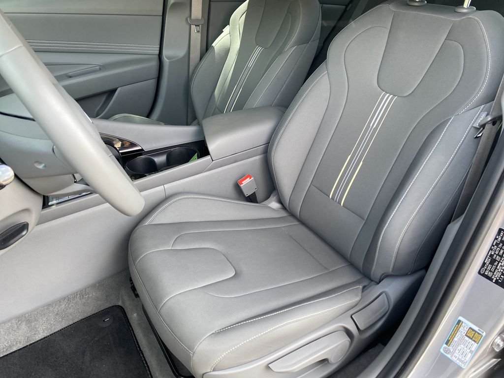 Used 2026 Fluid Metal Hyundai SEL Sport image 10