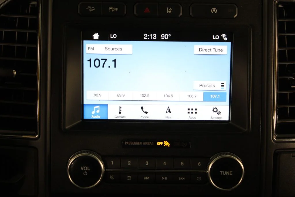 Used 2018 White Ford Limited image 8
