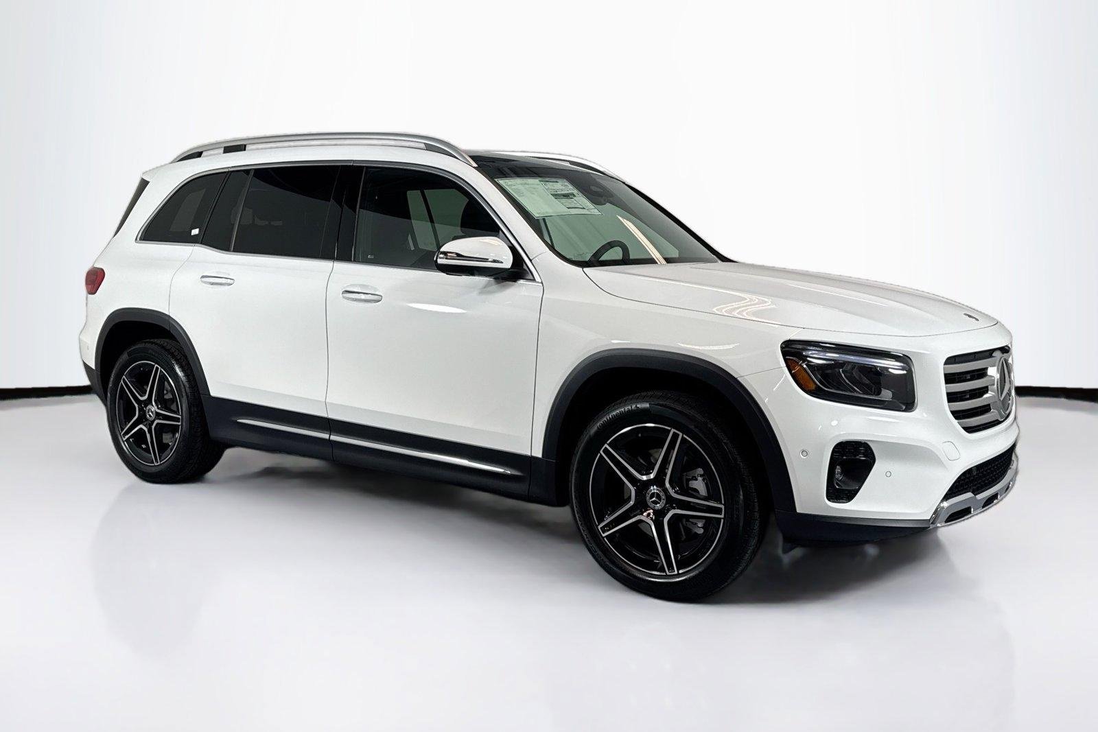 New 2026 Polar White Mercedes-Benz GLB 250 image 3