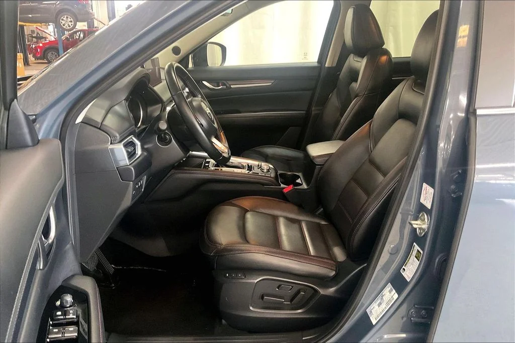 Used 2025 Gray Mazda 2.5 S Carbon Edition image 25