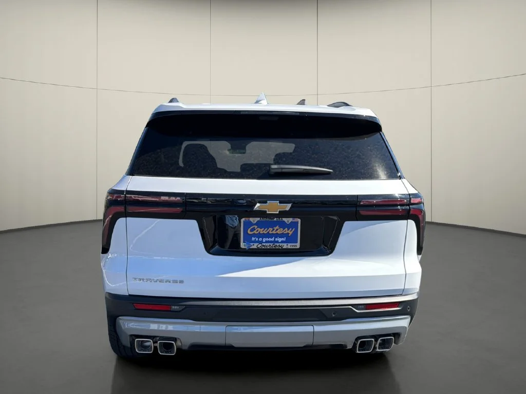 New 2027 Summit White Chevrolet LT image 6