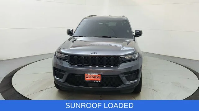 Used 2024 Gray Jeep Altitude X image 2