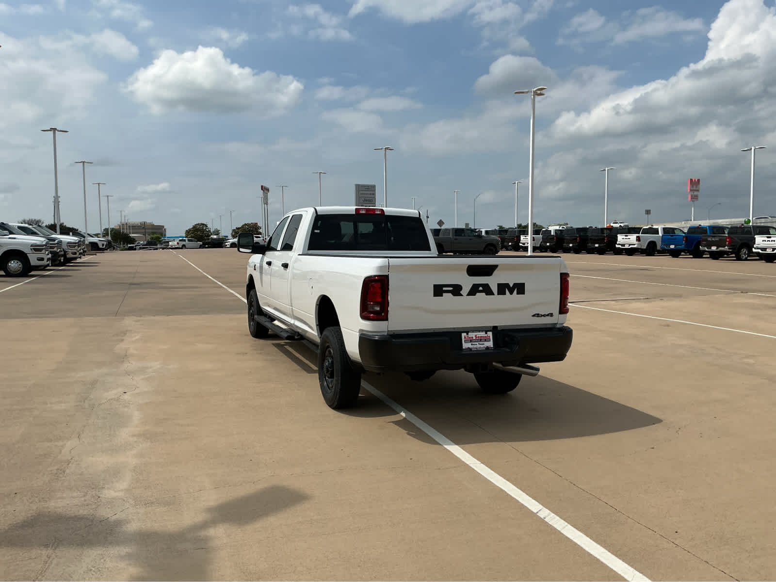 New 2026 Bright White Clear-Coat Exterior Paint RAM Tradesman image 12