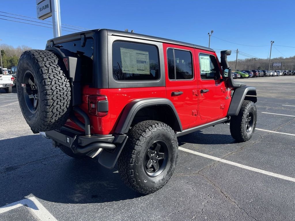 New 2024 Firecracker Red Clear-Coat Exterior Paint Jeep Rubicon image 6