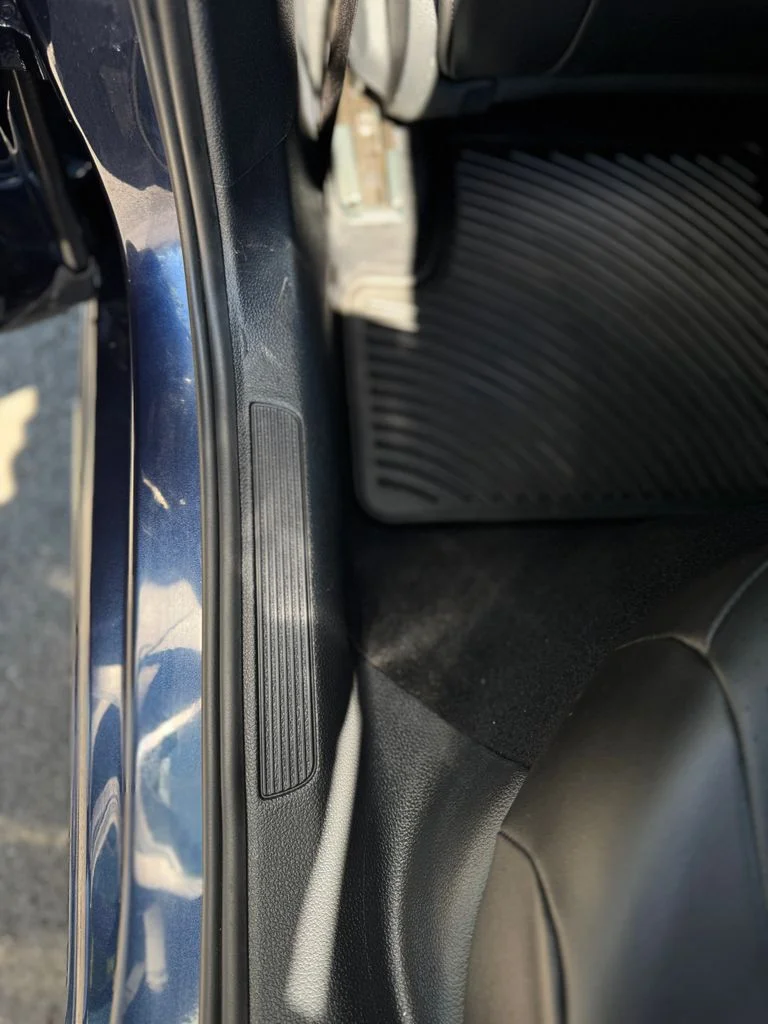 Used 2016 Night Blue Metallic Volkswagen TSI SE 4-Door image 34