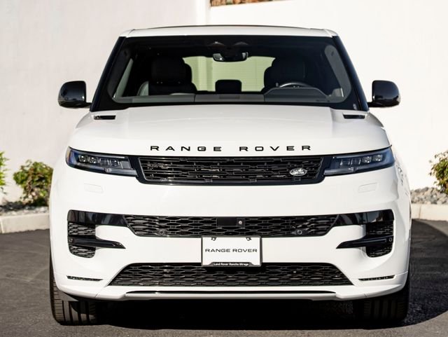 Pre-Owned 2024 Land Rover Range Rover Sport Dynamic SE 4D Sport