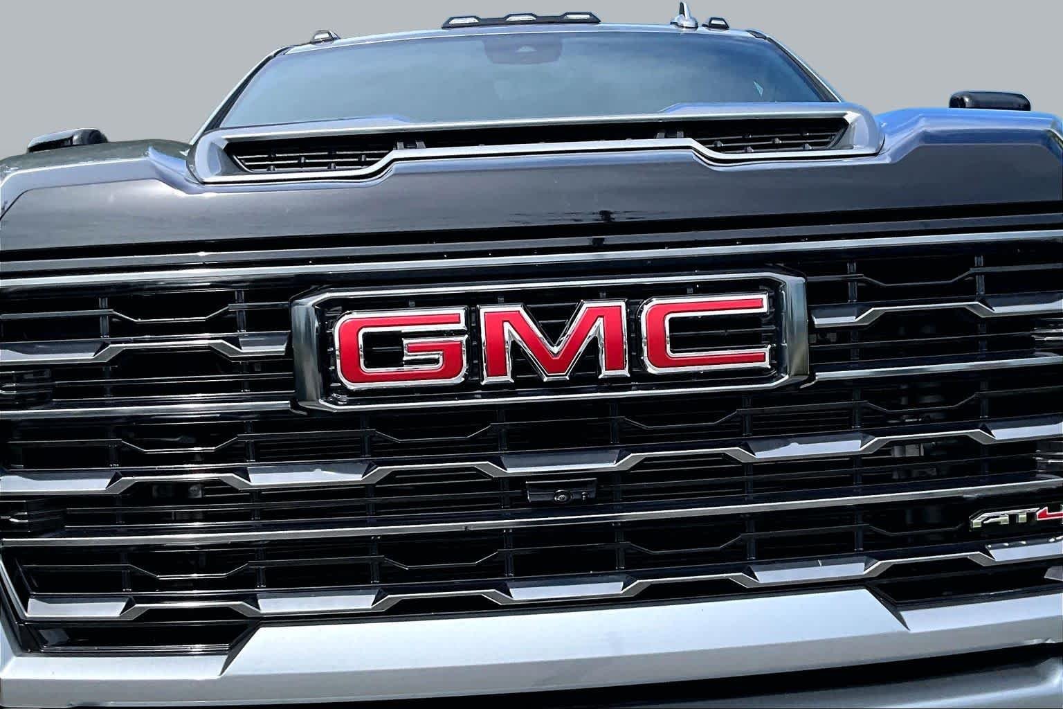 Used 2024 Sterling Metallic GMC AT4 image 30