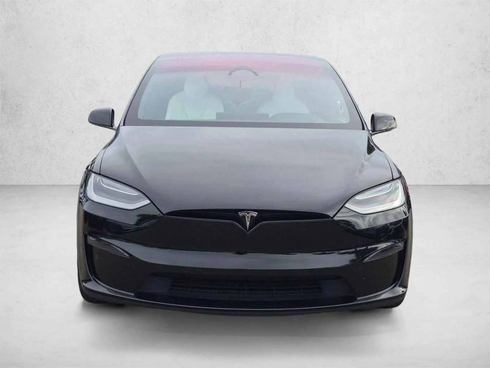 Used 2022 Black Tesla Plaid image 2