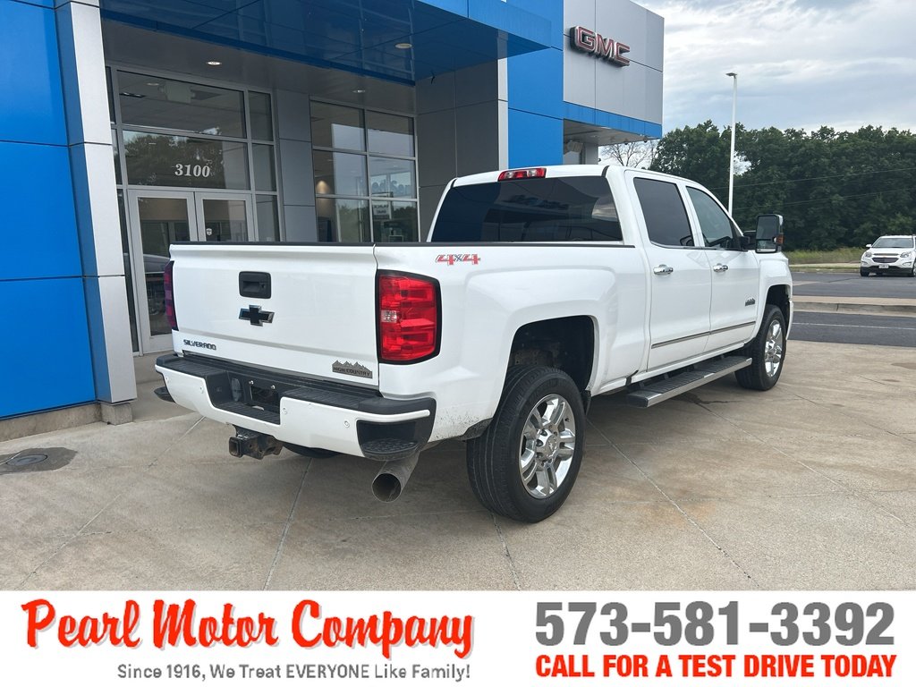 Used 2016 SUMMIT WHITE Chevrolet High Country image 4