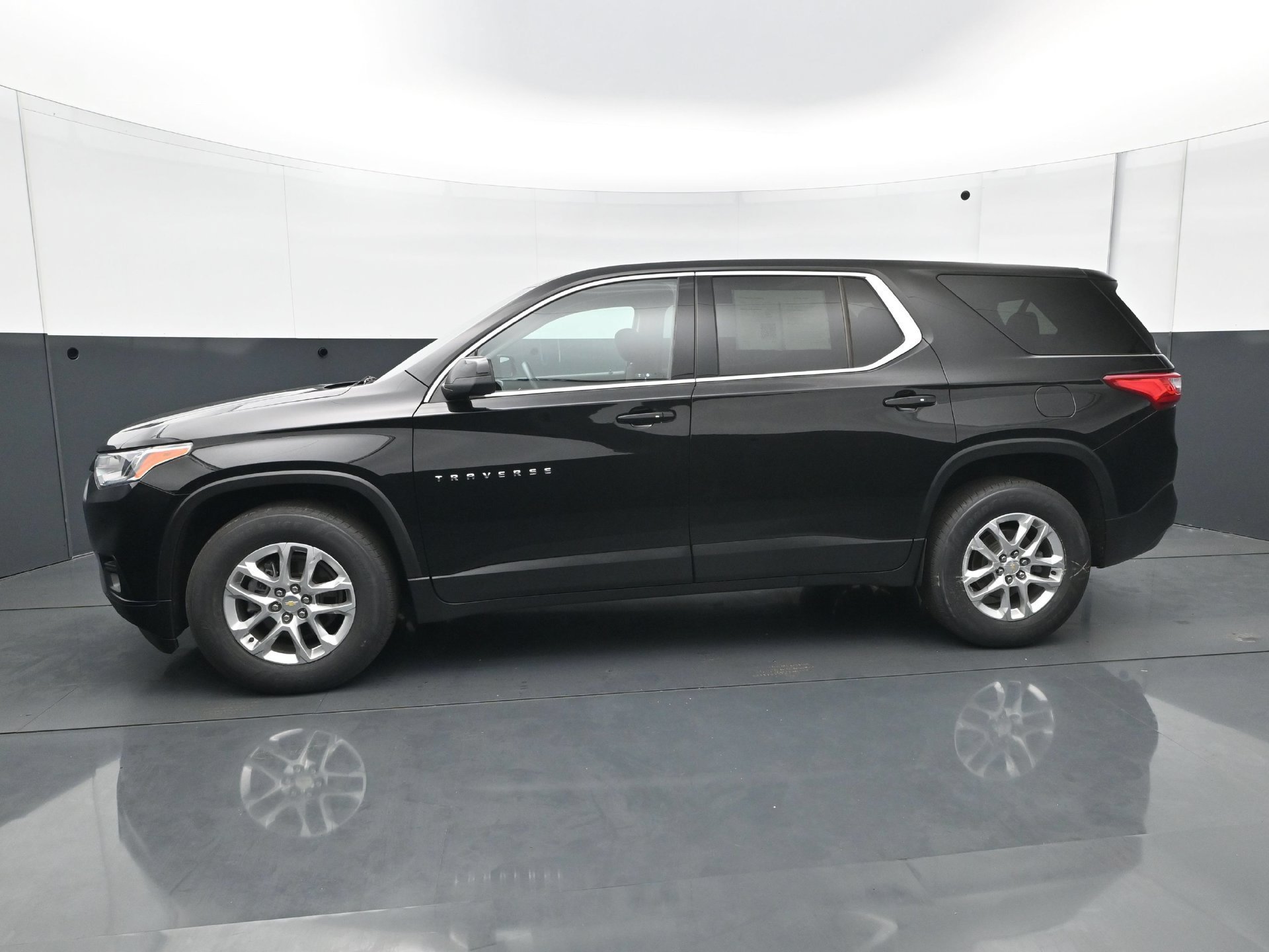 Used 2021 Chevrolet Traverse LS with VIN 1GNEVFKW4MJ145030 for sale in White Bear Lake, Minnesota