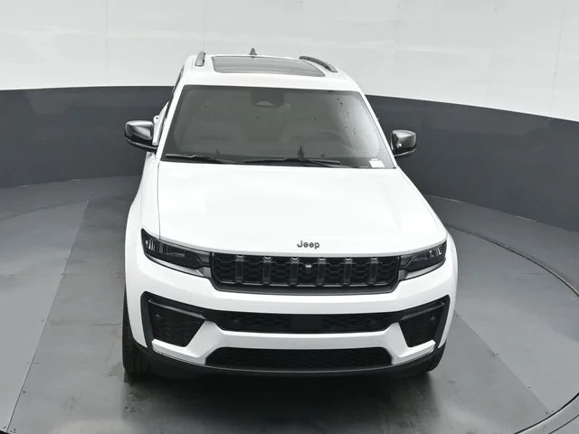 New 2026 Bright White Clear-Coat Exterior Paint Jeep  image 37