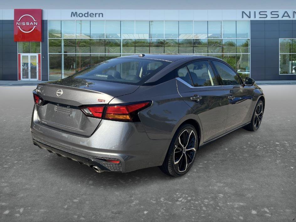 Used 2024 Gun Metallic Nissan 2.5 SR image 5